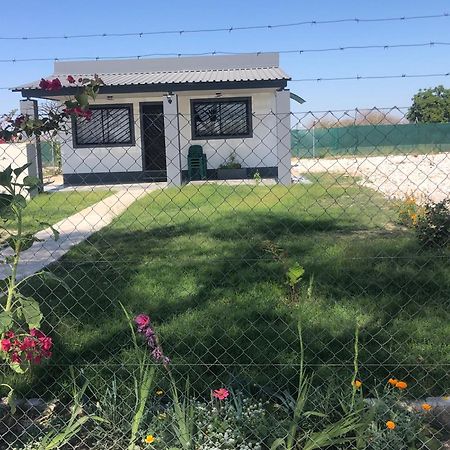 F2 Farmhouse Omuthiya Exterior foto